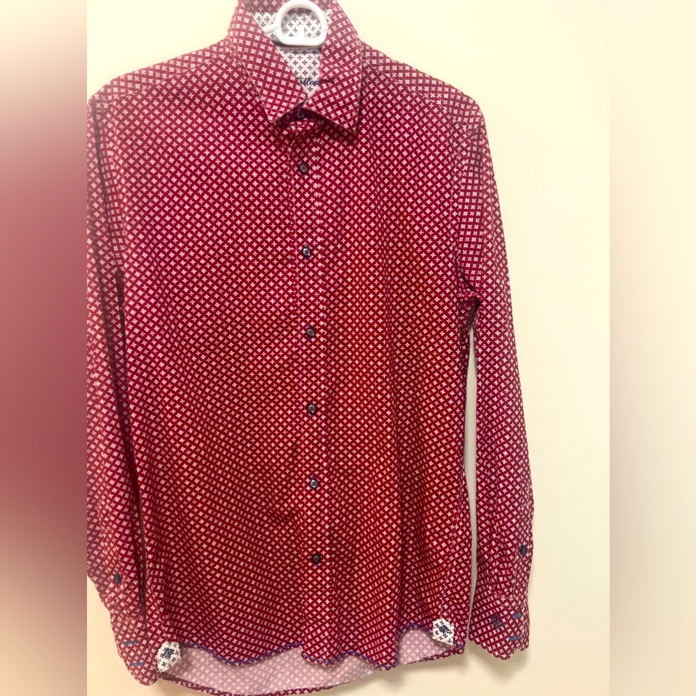 Report collection men’s button down shirt. Size/small